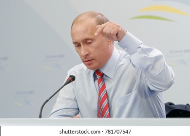  Heiligendamm, Germany - June 08, 2007: Russian President Vladimir Putin Speaks On Open Press Conference During 33rd G8 Summit