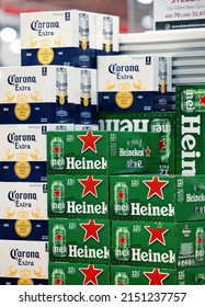 Heineken And Corona Beer In Boxes In A Shelf In Duty Free Shop In Dubai Airport. Popular Beer In Boxes. Pack Of Corona Extra Beer Cans. 12,02,2022, Dubai, UAE.