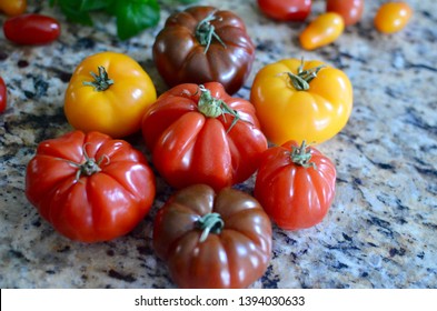 Heirloom Tomatoes Farmer's Market CSA