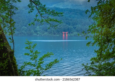 The "Heiwa-no-Torii" (Gate of Peace) is a torii gate located on the shoreline of Ashinoko Lake in Hakone, Japan. 
