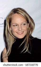 Helen Hunt At Christopher Reeve Paralysis Foundation Gala, NY 11/13/2001