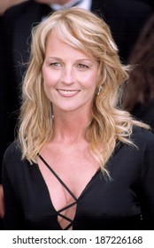 Helen Hunt, Wearing Gucci, At The Academy Awards, 3/24/2002, LA, CA