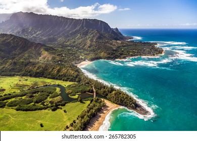 Helicopter Tour Of Kauai, Hawaii