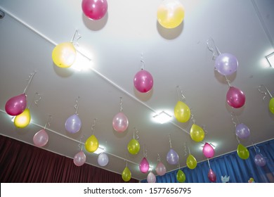 Balloons On Ceiling Images Stock Photos Vectors Shutterstock