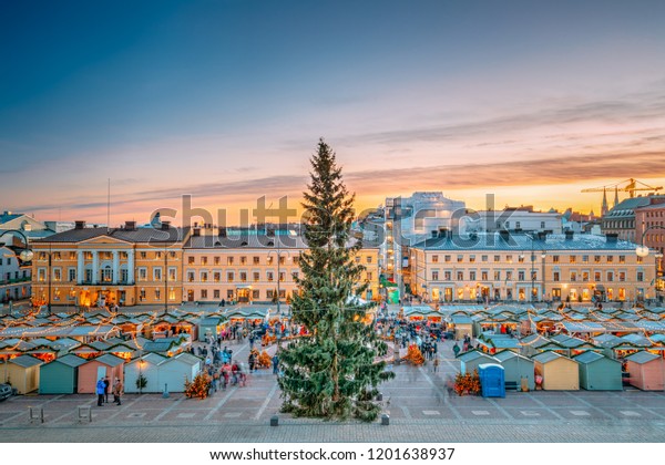 Photo De Stock De Helsinki Finlande Marchés De Noël Avec