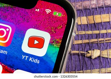 Youtube Kids Logo App Images Stock Photos Vectors Shutterstock