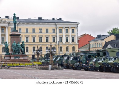 HELSINKI, FINLAND - JUNE 4, 2022:
Defense Forces Flag Day in Helsinki. The viewing of the troops was held at Senatintor in the downtown area of Helsinki.