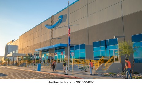 Henderson, NV 9-15-2021: Exterior Of Amazon LAS1 Fulfillment And Distribution Center. The New Warehouse In The Las Vegas Valley Opened In 2021. Employees Walk To Work At Early Morning Commute Hours.