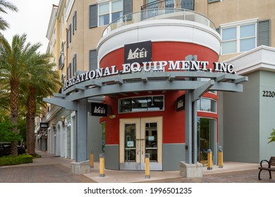 Henderson, NV, USA – June 7, 2021: Exterior Store View Of REI, Recreational Equipment Inc. 
