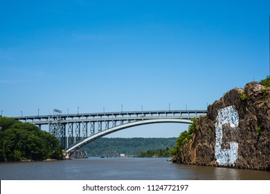 91 Henry Hudson Bridge Images, Stock Photos & Vectors | Shutterstock