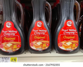 Hephzibah, Ga USA - 06 06 22: KJs IGA Retail Grocery Store Pancake Syrup Pearl Milling And Price