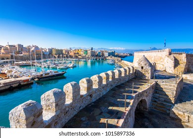 Heraklion Hafen mit alter venezianischer Festung Koule und Werften, Kreta, Griechenland