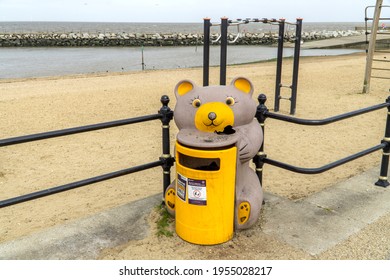 Herne Bay, UK - 1 April 2021: Herne Bay Cartoon Bear Rubbish Bin On The Beach, Kent