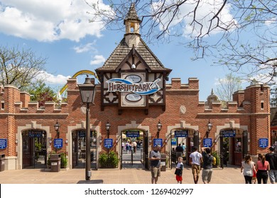 Hershey, PA, USA - May 3, 2015: The Main Gateway Entrance To Hersheypark, A Family Theme Park Situated In Hershey, Pennsylvania.