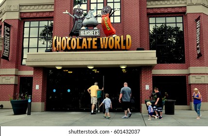 Hershey, Pennsylvania - June 7, 2015:  Visitors Entering The Immense Hershey's Chocolate World Super Store