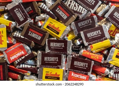 Hershey, Pennsylvania – October 15, 2021: Hershey Candy Bars Displayed At Hershey Chocolate World Retail Store And Tourist Attraction In Hershey, Pennsylvania