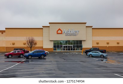 Hickory Nc Usa1319 Ashley Homestore American Stock Photo (Edit Now