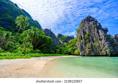 Hidden Beach Matinloc Island El Nido Stock Photo 2138125857 | Shutterstock