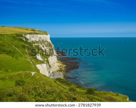 High angle view of the coastal path on the White Cliffs of Dover above Langdon Beach (Dover, England, United Kingdom)