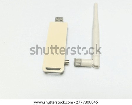 High gain wireless USB network card transmitter module with detached omnidirectional antenna for computer.