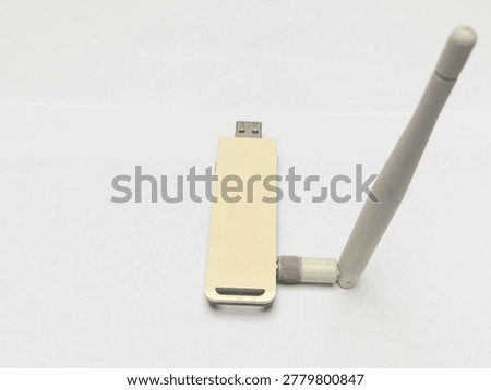 High gain wireless USB network card transmitter module with detached omnidirectional antenna for computer.