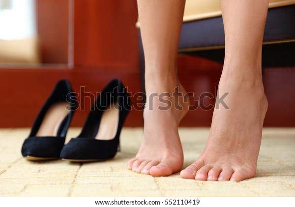 heels feet