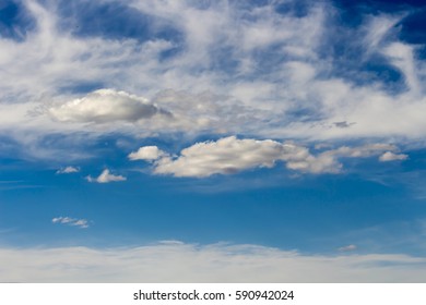 High Level Cirrus Cloud Some Stratus Stock Photo 590942024 | Shutterstock