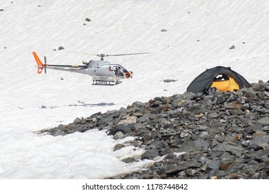 high mountain helicopter rescue