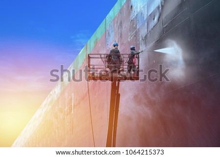 high pressure water jet to cleaning with Old ship wash