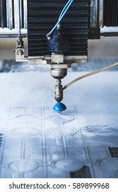 High Pressure Water Jet Cutting Metal Plate.