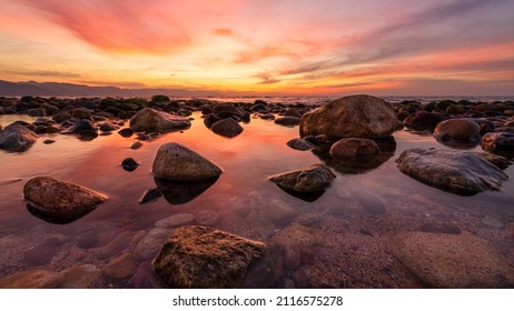 High Resolution 16:9 Image Ratio Ocean Landscape With A Detailed Foreground Of Rocks Above Water And Underwater - Shutterstock ID 2116575278