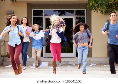 High School Pupils Celebrating End Of Term