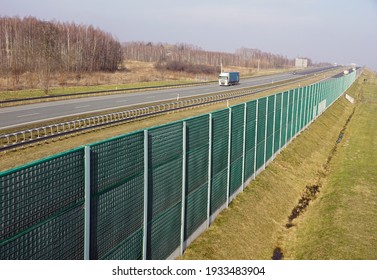 562 Highway acoustic walls Images, Stock Photos & Vectors | Shutterstock