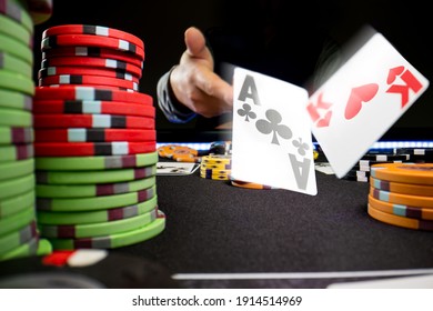 High Stakes Texas Hold 'em Poker Game At The Casino