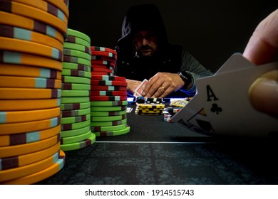 High Stakes Texas Hold 'em Poker Game At The Casino