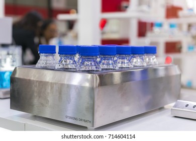 high technology and modern of multi point stirring dry bath machine for scientific with lab flask at laboratory