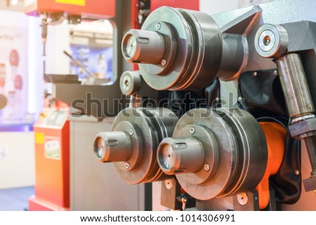 High technology and precison semi automatic pipe or tube bending machine for industrial
