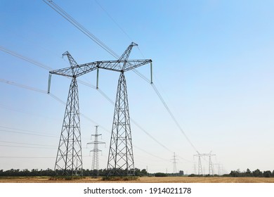 送電鉄塔 の画像 写真素材 ベクター画像 Shutterstock