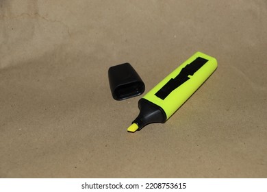 Highlighter Pen Yellow Easy To Remember