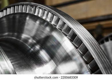 High-speed Steam Turbine Blades With Gas-thermal Evaporation