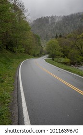 Highway 441 Between Newfound Gap And Gatlinburg In Great Smoky Mountains National Park On An Overcast Day, Tennessee, USA.