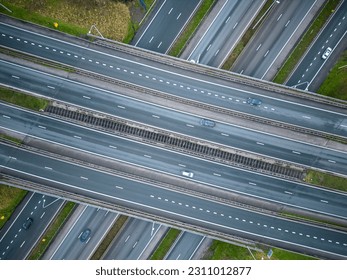 The highway junction between the E40 and the E403 in Bruges is a well known crossroads for tourists on their way to the coast