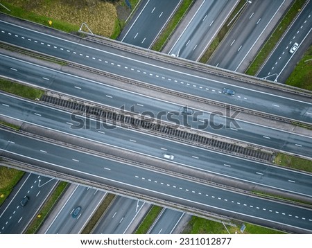 The highway junction between the E40 and the E403 in Bruges is a well known crossroads for tourists on their way to the coast