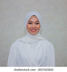 Hijab Woman Smiling Happily With Minimalist Outfit, Plered Cirebon, West Java Indonesia