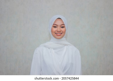 Hijab Woman Smiling Happily With Minimalist Outfit, Plered Cirebon, West Java Indonesia