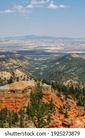 Hiking In Bryce Canyon National Park In Bryce Canyon City, Utah