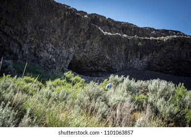 Hiking To The Lenore Lake Caves In Eastern Washington.