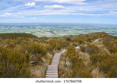 Hiking Over The Canterbury Plains