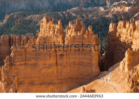 Hiking the Queens Garden Trail, Bryce Canyon National Park, Utah, United States of America, North America