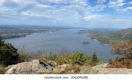 Hiking Storm King Mountain New York